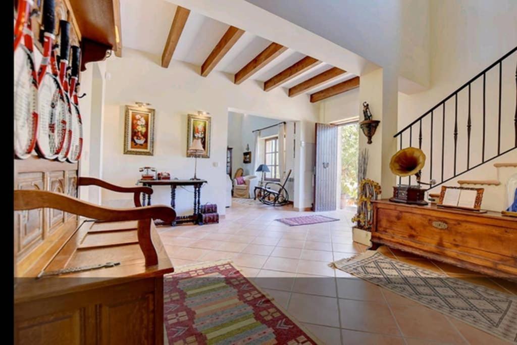 Ecovilla Jeanine Inca With Pool Tennis 10000m2 Villa Inca (Mallorca)