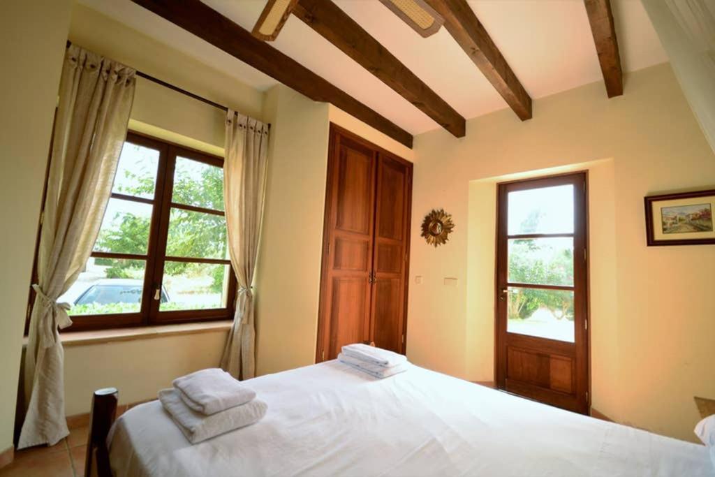Villa Ecovilla Jeanine Inca With Pool Tennis 10000m2
