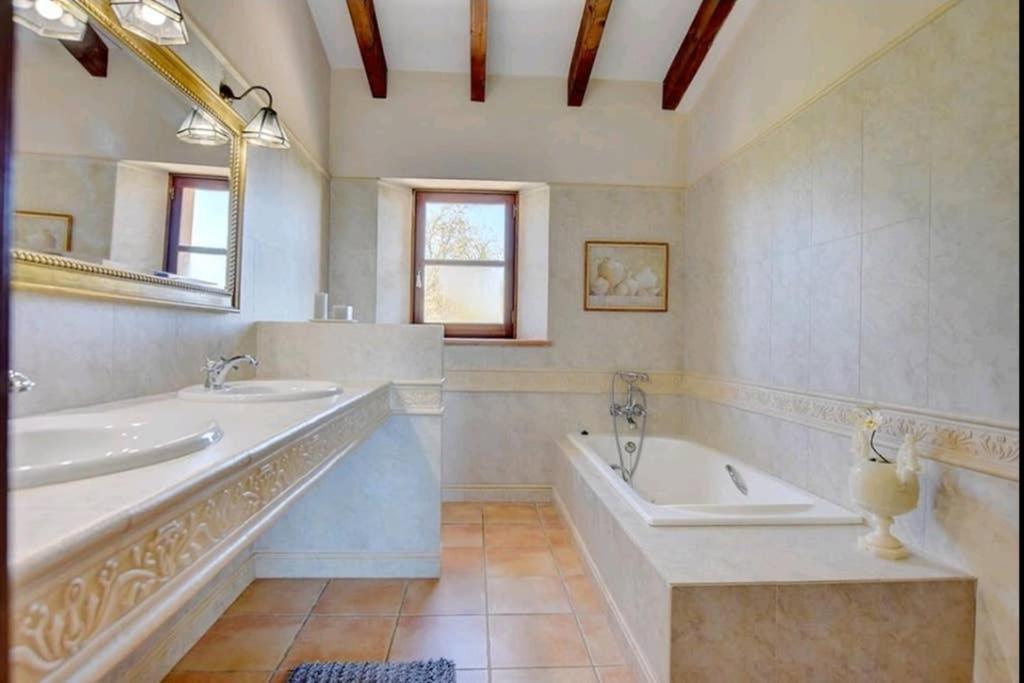 Villa Ecovilla Jeanine Inca With Pool Tennis 10000m2 Inca (Mallorca)